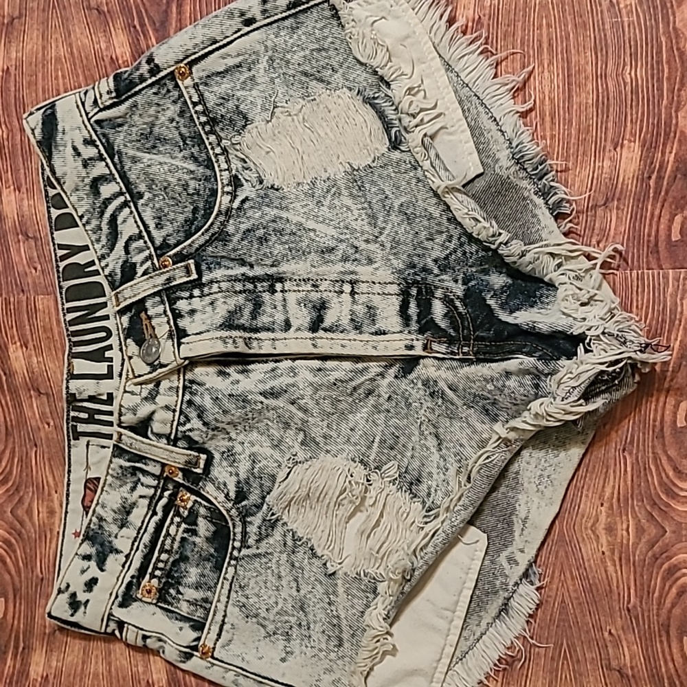 The Laundry Room brand shorts, size 27.